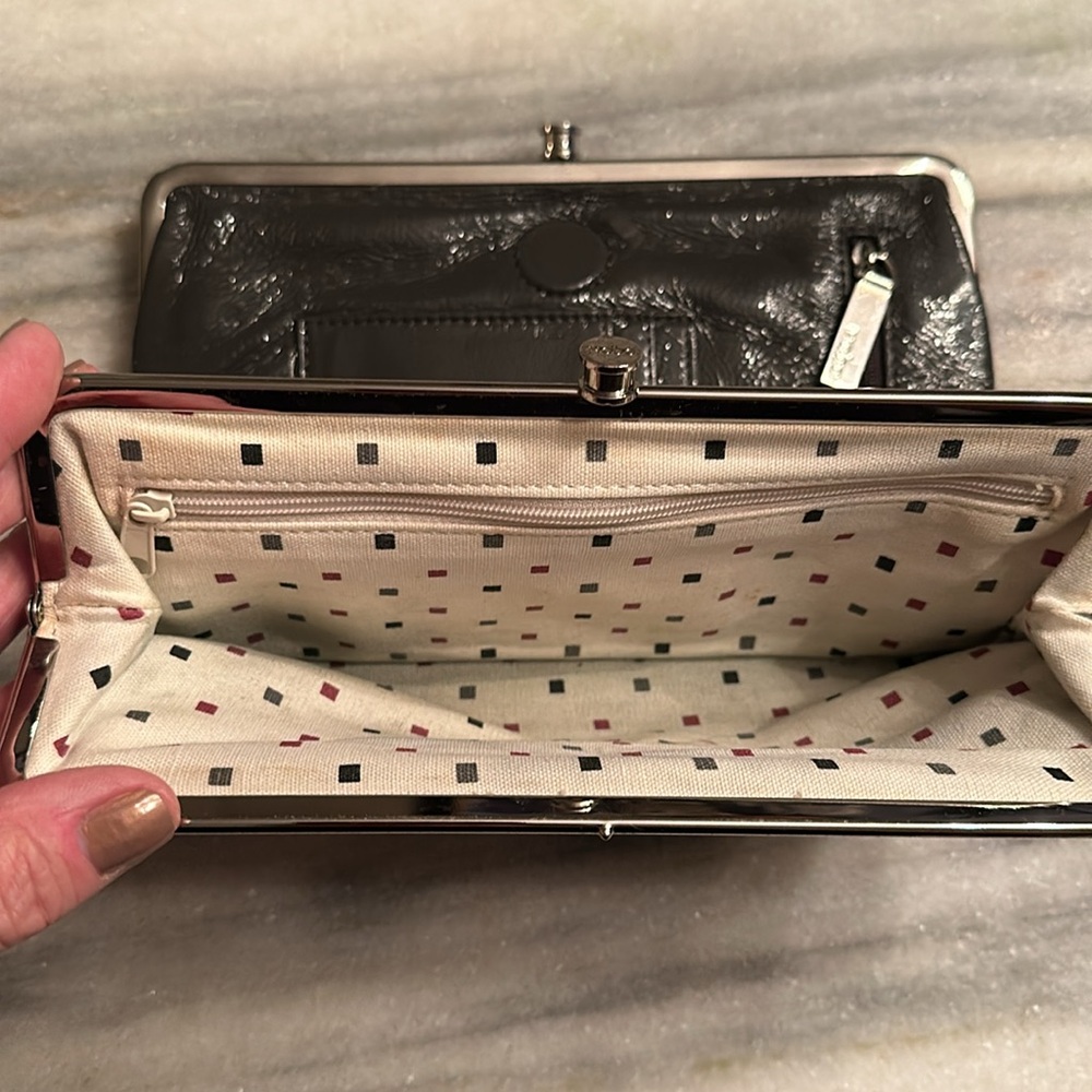 HOBO INTERNATIONAL PATENT LEATHER FLIP CLUTCH /WALLET - Picture 6 of 6
